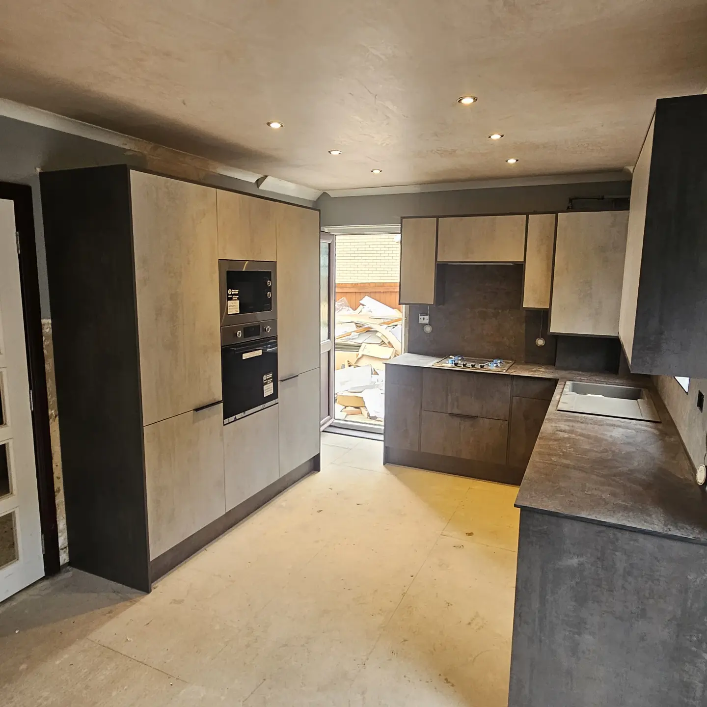 Fitted kitchen